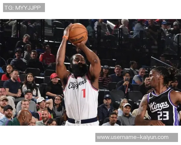 哈登快船生涯第八场比赛斩获30分10助攻创队史第二佳绩仅次于保罗 哈登快船生涯第八场比赛斩获30分10助攻创队史第二佳绩仅次于保罗